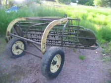 John Deere 894 PULL TYPE HAY RAKE GROUND DRIVE 5 Bar SIDE-DELIVERY