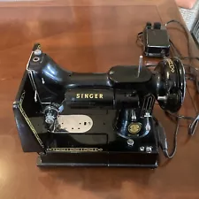 singer featherweight 222k 1956 Sewing Machine With Accessories And Case