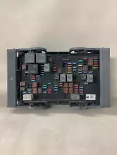 2009 Chevrolet Tahoe Engine Fuse Box OEM 25905681-03