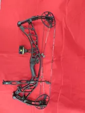 Hoyt Axius Right Handed Compound Bow