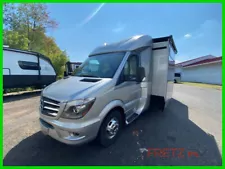 New Listing2019 Leisure Travel Unity U24FX Used