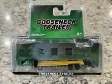 Greenlight GREEN MACHINE Gooseneck Trailer Black With Red & White Stripes 1/64