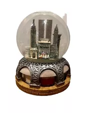 There Jays Imports Snow Globe New York City SKYLINE TWIN TOWERS Musical