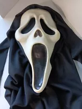 Scream Mask Ghost Face Fun World Div Gen 1 Small Dot Dimple vintage Polyester