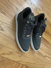 Filling pieces Sneakers Size 8 US