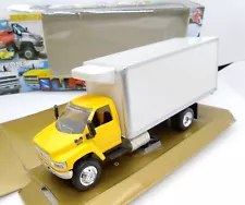 GC4535 NEW RAY / CHEVROLET KODIAK C4500 BOX VAN FRIDGE YELLOW 1/43