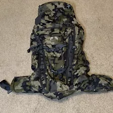 Kuiu Pro 6000 Ultralight Hunting Backpack, Carbon Frame. Frame Size S-M. Loaded