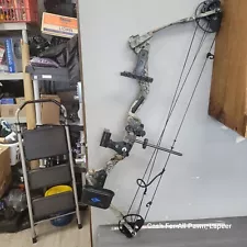 Diamond Bowtech The Edge Compound Bow 008 camo 40lb 24"