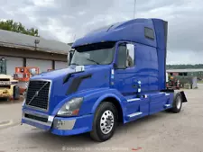 2015 Volvo VNL42T670 S/A High Roof Sleeper Truck Tractor Semi A/T A/R bidadoo