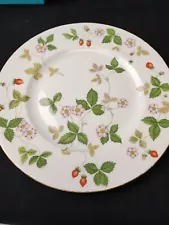 Wedgewood Wild Strawberry 10.75" Dinner Plate