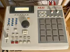 AKAI Professional MPC2000XL Sampler Sampling Sequencer 120V Specifications