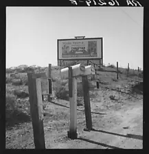 Photo:Billboard on U.S. Highway 99, California