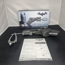 Batman: Arkham Origins NECA Grapnel Launcher Replica Grappling Gun Hook Rare