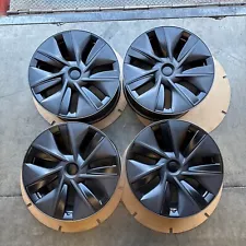 Tesla Model Y 19" Gemini Factory Wheel Set - 2024 New Color Wheel & Aero Cover