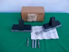 JIM BEAM RAILROAD ( LOT OF 2 BUMPERS & 4 CLIPS ) FOR LARGE TRAIN DECANTERS NIB