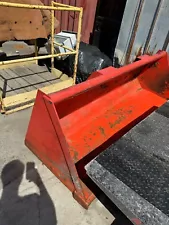 KUBOTA M SERIES - 98" PIN ON LOADER BUCKET