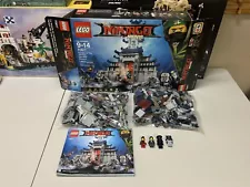 Lego ninjago movie: Temple of The Ultimate Ultimate Weapon 70617 Incomplete