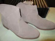 Victoria's Secret Ladies Gray/Taupe Suede 9M Bootie Slip On NIB Super CUTE!