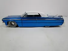 JADA 1/24 STREET LOW BLUE/WHITE 1964 CHEVY IMPALA SS LOWRIDER USED NICE NO BOX