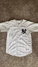 Used White Majestic BERNIE WILLIAMS Pinstripe NEW YORK YANKEES Youth LG JERSEY