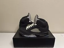 Air Jordan 5 Retro OG Metallic Silver (2016) Size: 10.5