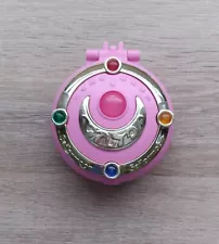 (1995) Bandai Sailor Moon Transformation Brooch • Sailor Moon's Sailor Locket