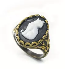 Vintage Style Beautiful Women’s White Cat On Black Cameo Ring - Size 8 ⭐️