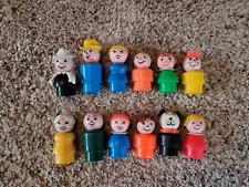 Vintage Fisher Price little people lot/12 plastic dad mom boy girl dog cowboy 4