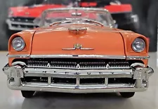 Sun Star 1956 Mercury Montclair Convertible Escale 1:18 Die Cast Car.