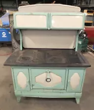 KALAMAZOO STOVE CO - 1920's / 30's PORCELAIN GREEN & CREAM WOOD BURNING STOVE