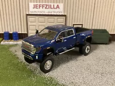 2022 GMC Sierra 3500 Dually Lifted 4x4 Truck 1/64 Diecast Custom Duramax Diesel