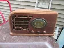 Vintage Airline Broadcast Shortwave Middlewave Tube Radio Wood