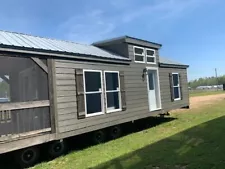 ELEGANT RUSTIC CABINS THOW MOVABLE TINY HOMES CUSTOM BUILT AND DELIVERED TO YOU