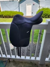 17” Wintec Isabell Werth Dressage Saddle