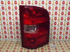 2007-2013 CHEVROLET SILVERADO 1500 PASSENGER/RIGHT SIDE TAIL LIGHT LAMP OEM (For: 2010 Chevrolet Silverado 1500)