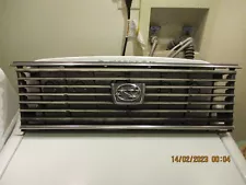 1981-1982 SUBARU BRAT GL GENUINE FACTORY OEM FRONT GRILLE FREE SHIPPING