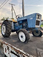 FORD F-1700 tractor ALL OR PARTS