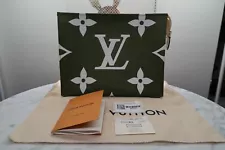 BNWT Louis Vuitton PO Toiletry Pouch 26 Giant Monogram Khaki / Green