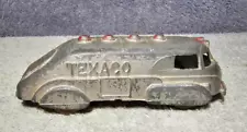 Vintage 1950's Hubley 5" Diecast Texaco Tanker Truck. Nice Original Paint.