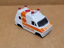 Dodge Rescue Ambulance Van body - white / oragne - Aurora 4-Gear chassis