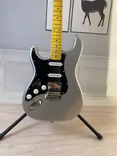 Factory Left Handed Metallic Sliver Stratocaster Electric Guitar SSH Pickups