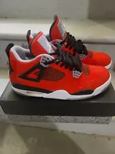 Size 10.5 - Jordan 4 Retro Toro Bravo 2013