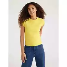 Free Assembly Tee-Shirt Women S Yellow Cap Sleeve Pullover Crew Neck Classic Fit