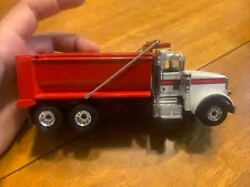 1:50 White/Red Peterbilt 367 Dump Truck Used Rare First Gear Inc 2009 1st