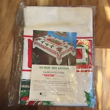 Vintage MCM Fairfield Yuletide Christmas Tablecloth 52x70” NOS Christmas Holiday