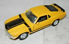 Maisto 1:24 Scale Yellow 1970 Ford Mustang Boss 302 BROKEN FOR PARTS OR REPAIR