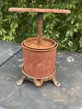 No 1e Antique Cast iron 4 Quart Fruit Wine Press Works