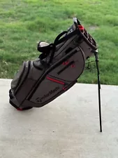 taylormade hybrid golf stand bag 14 way divider grey and red good condition!