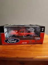 Microgard 1975 Ford Bronco - Limited Edition - O'Reilly First Call- 1:24 Scale