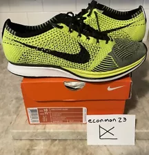 Nike Flyknit Racer Volt